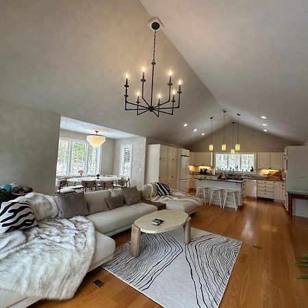 Modern House Family Retreat Hotel บาร์ฮาเบอร์ ภายนอก รูปภาพ